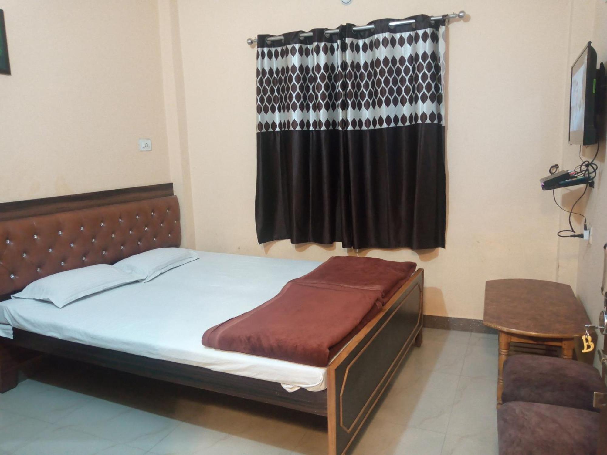 Bliss Guest House Assi Ghat Varanasi Room photo