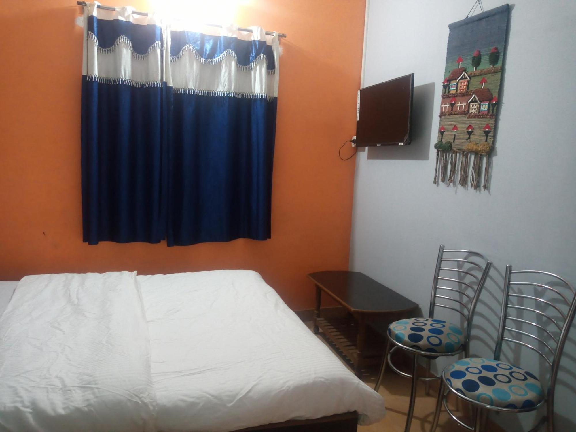 Bliss Guest House Assi Ghat Varanasi Room photo