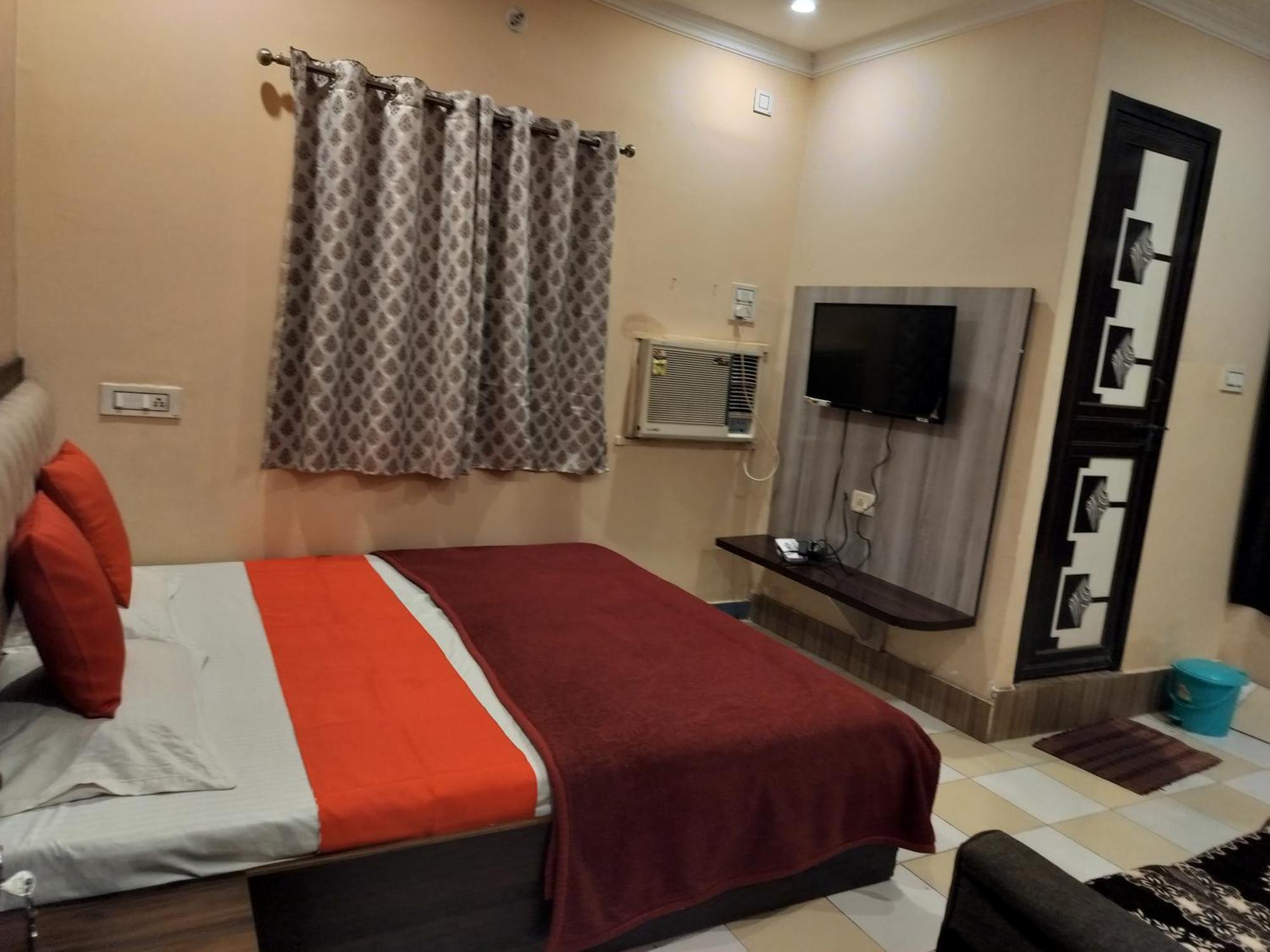 Bliss Guest House Assi Ghat Varanasi Exterior photo