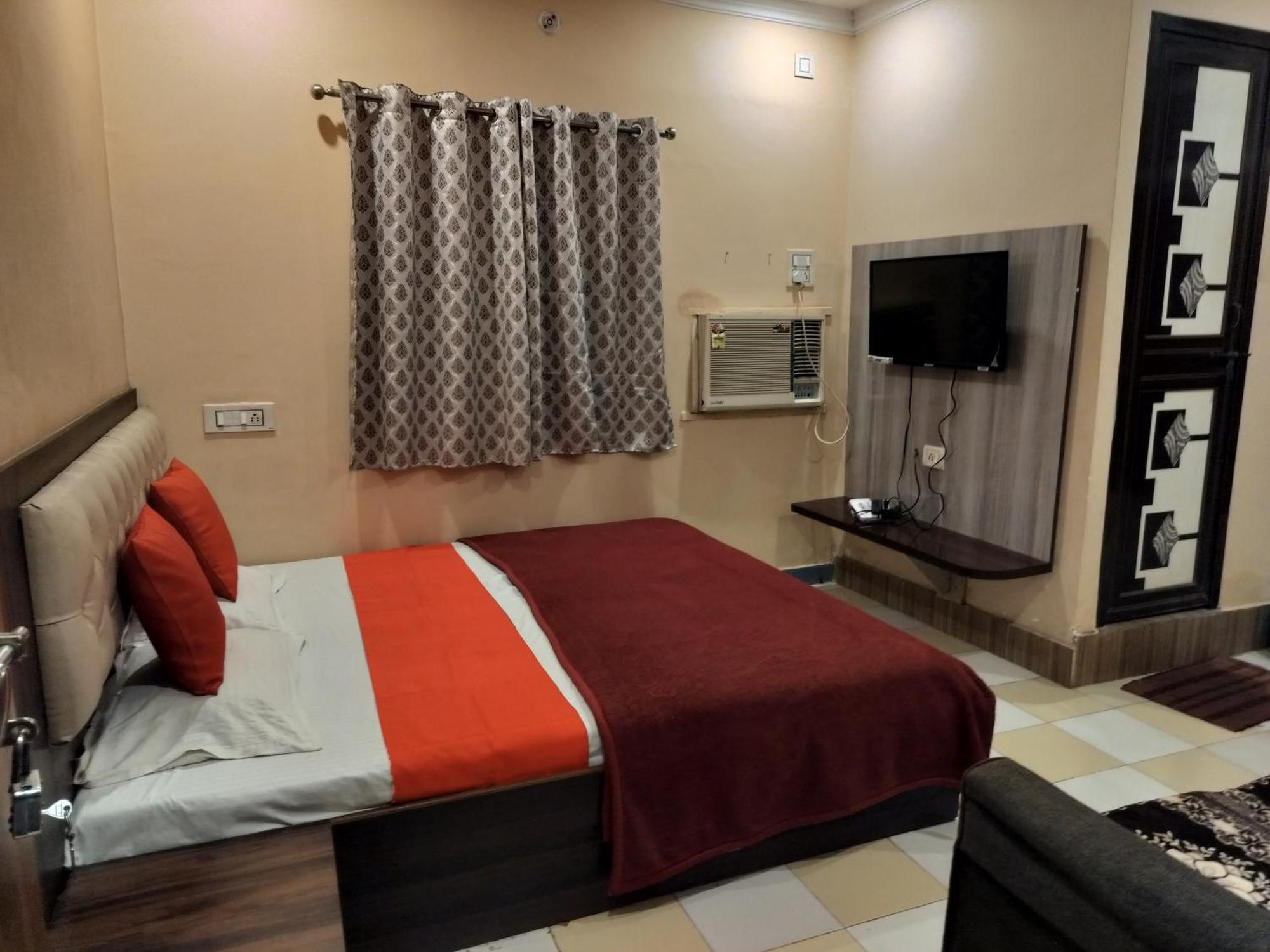Bliss Guest House Assi Ghat Varanasi Exterior photo